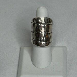UNO de 50 Textured Wide Silver Embossed Ring